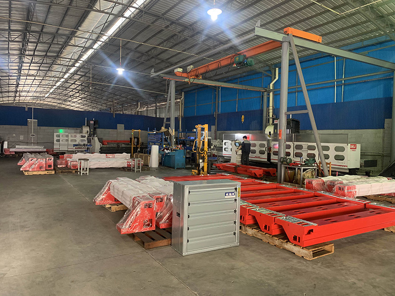 激光機(jī)龍門架加工成品