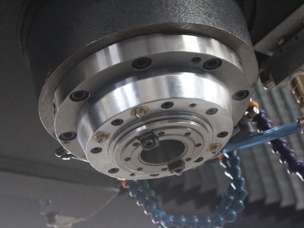 鋁型材加工中心的主軸為什么賣這么貴，看完視頻就知道了