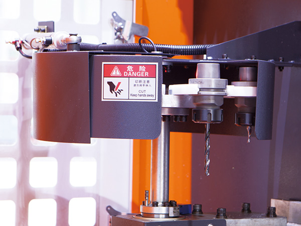 德力淺析型材加工中心的發展趨勢