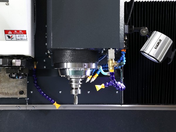 SCH 重型工業型材加工中心