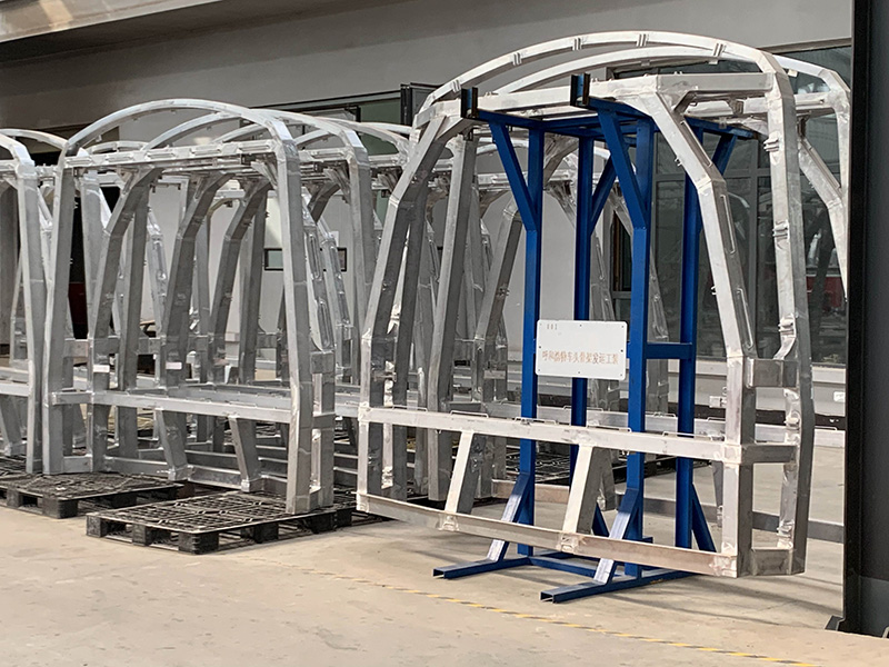 軌道交通行業公司使用德力數控型材加工中心